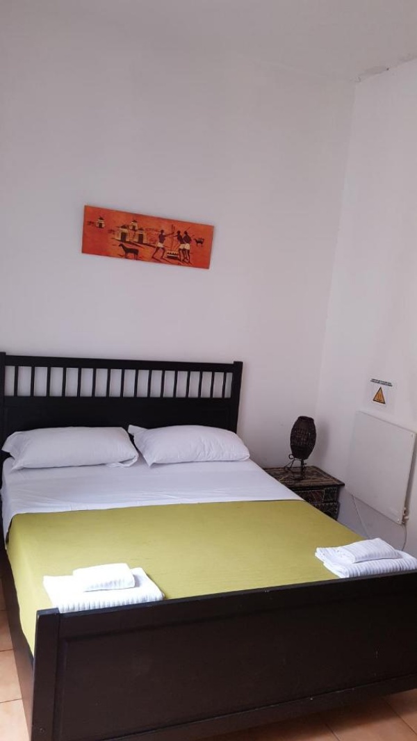 Meltin' Rome Guest House image 20