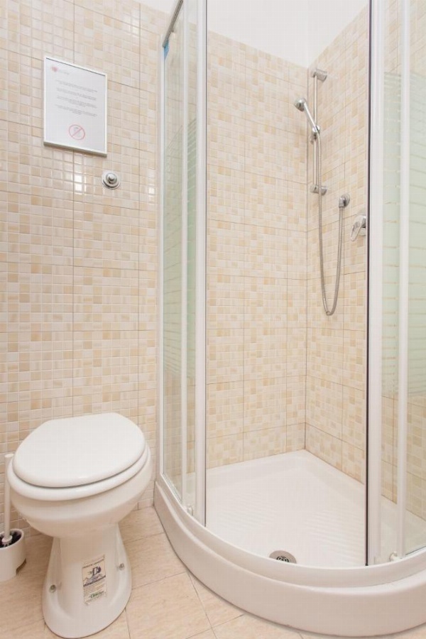 Meltin' Rome Guest House image 25